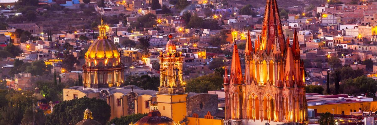 Eine schöne Aussicht vom Zentrum aus San Miguel de Allende