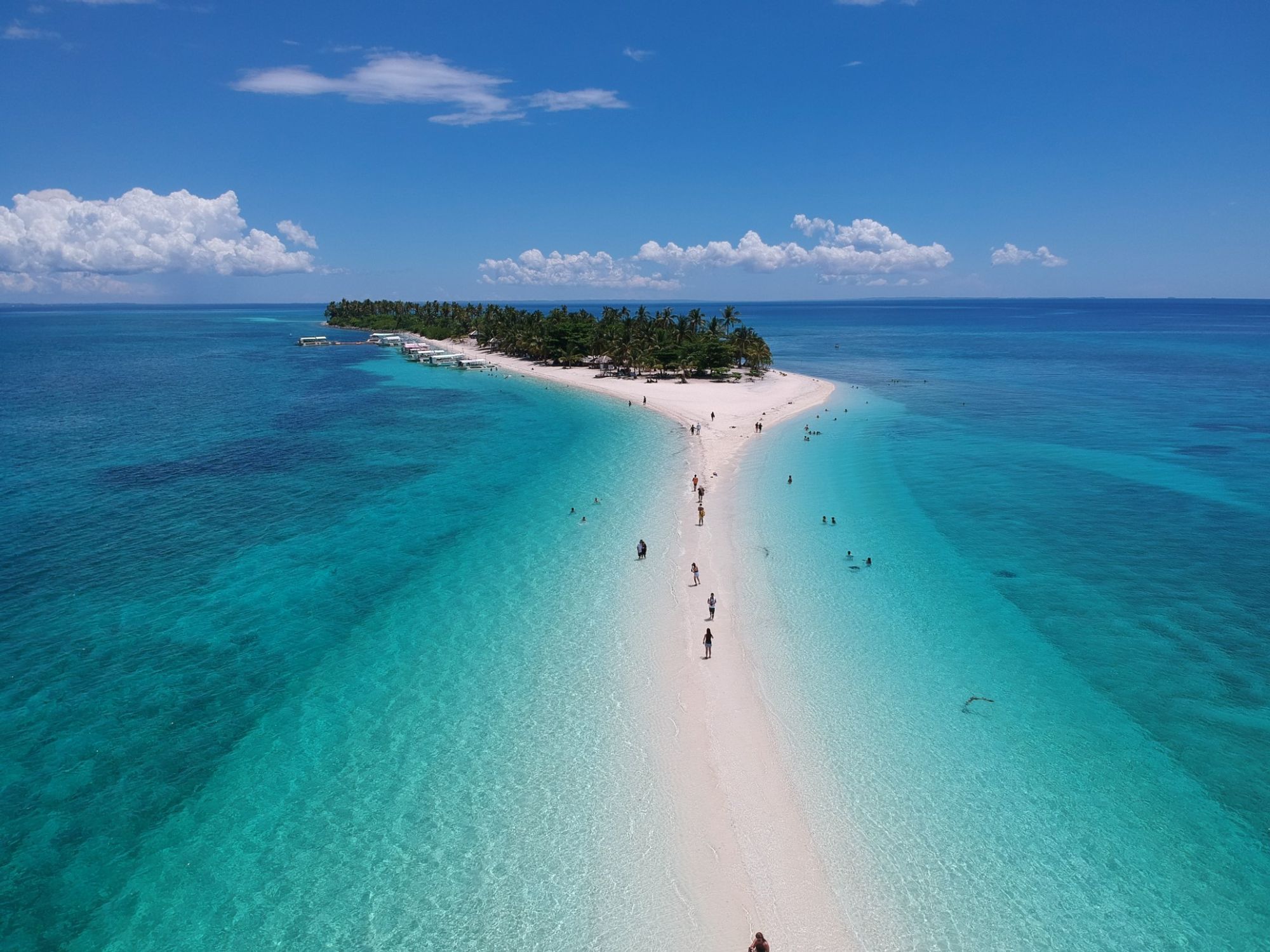 Port of Palompon 车站位于 Palompon, Leyte, Philippines