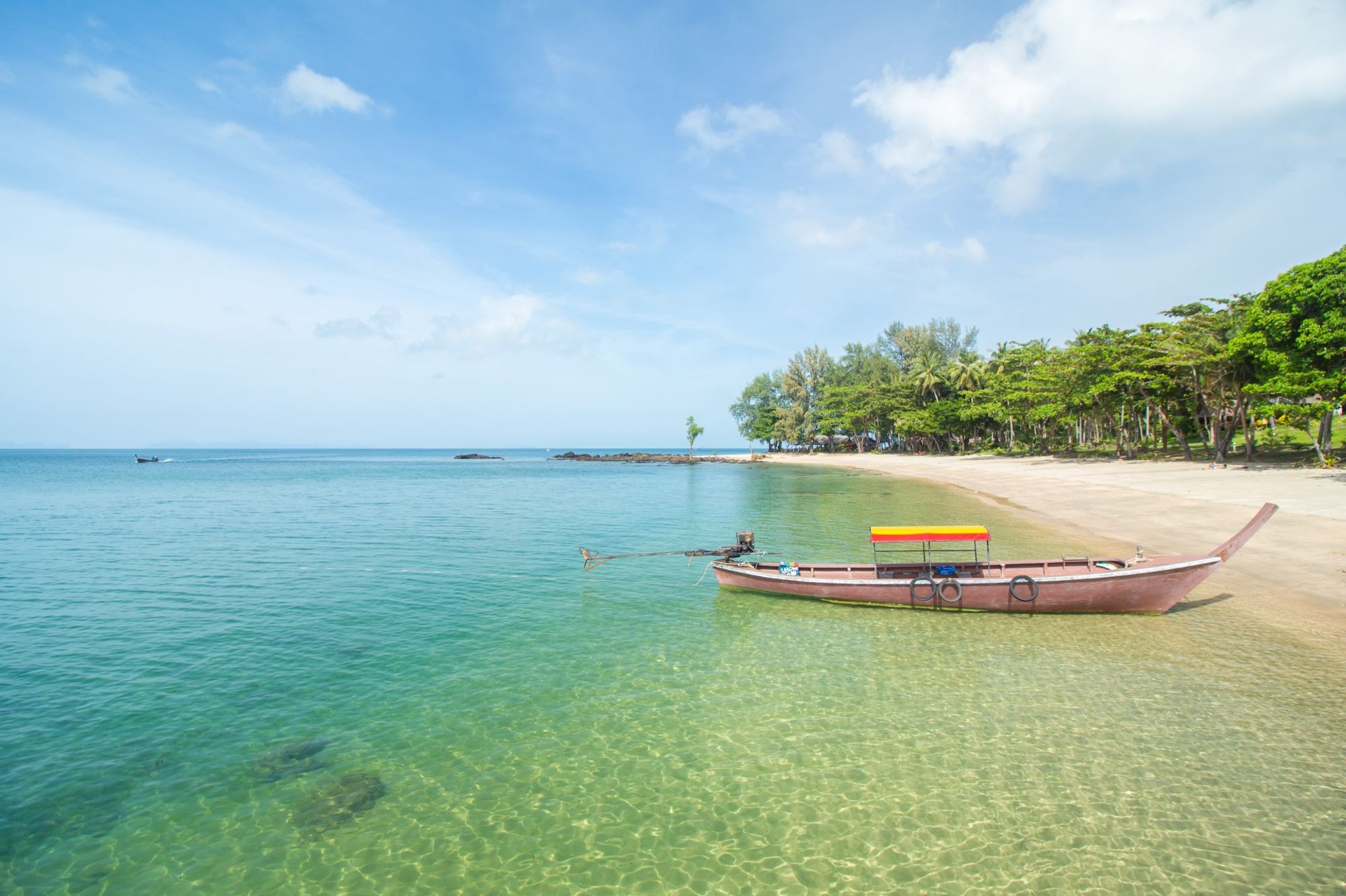 Koh Jum Pier station au sein de Koh Jum, Thailand