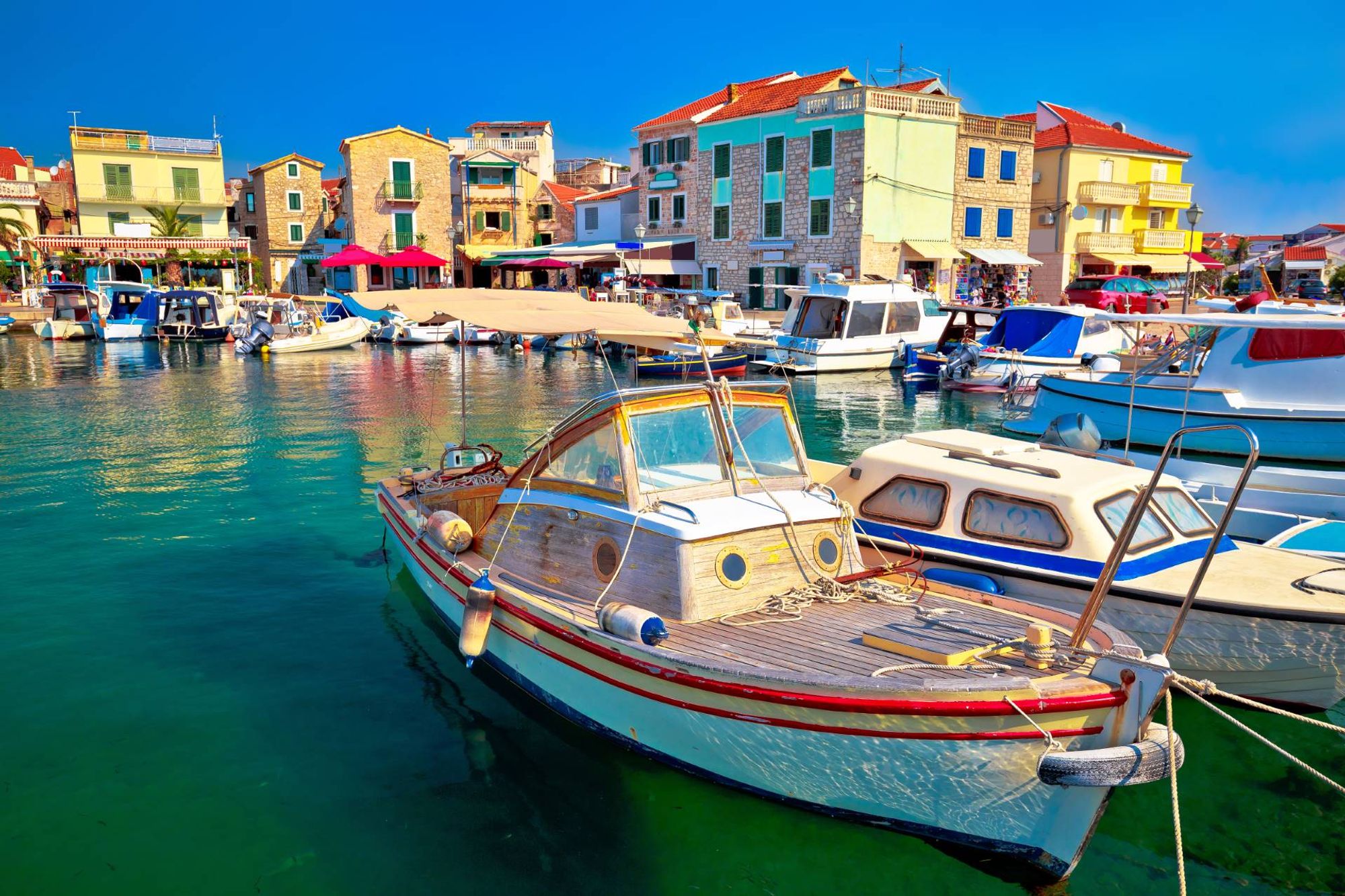 Vodice Bus Stop สถานีภายใน Vodice, Croatia