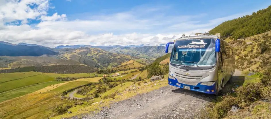 Expreso Paz de Rio passagiers naar hun reisbestemming brengen