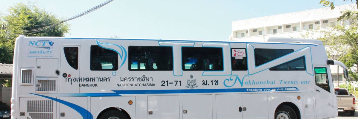 Nakhonchai 21 amener les passagers à leur destination