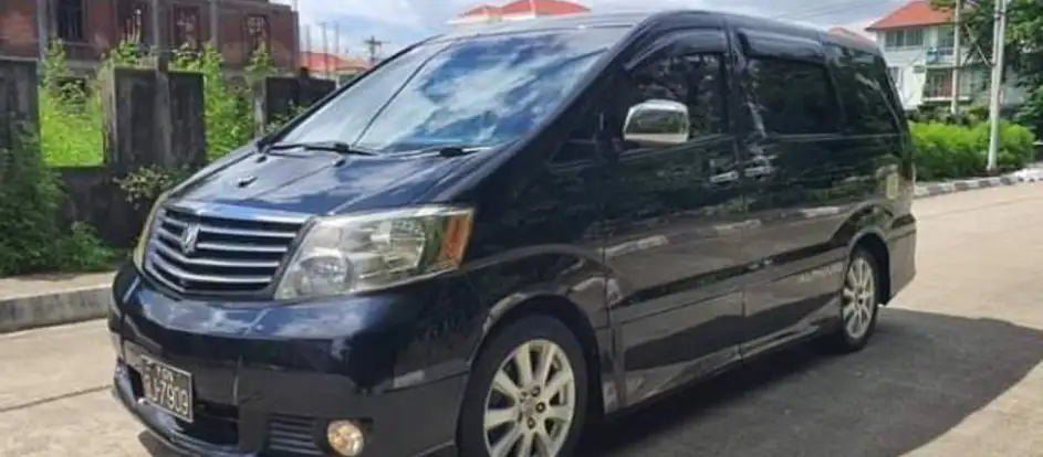 Mahar Thanlwin bringing passengers to their travel destination