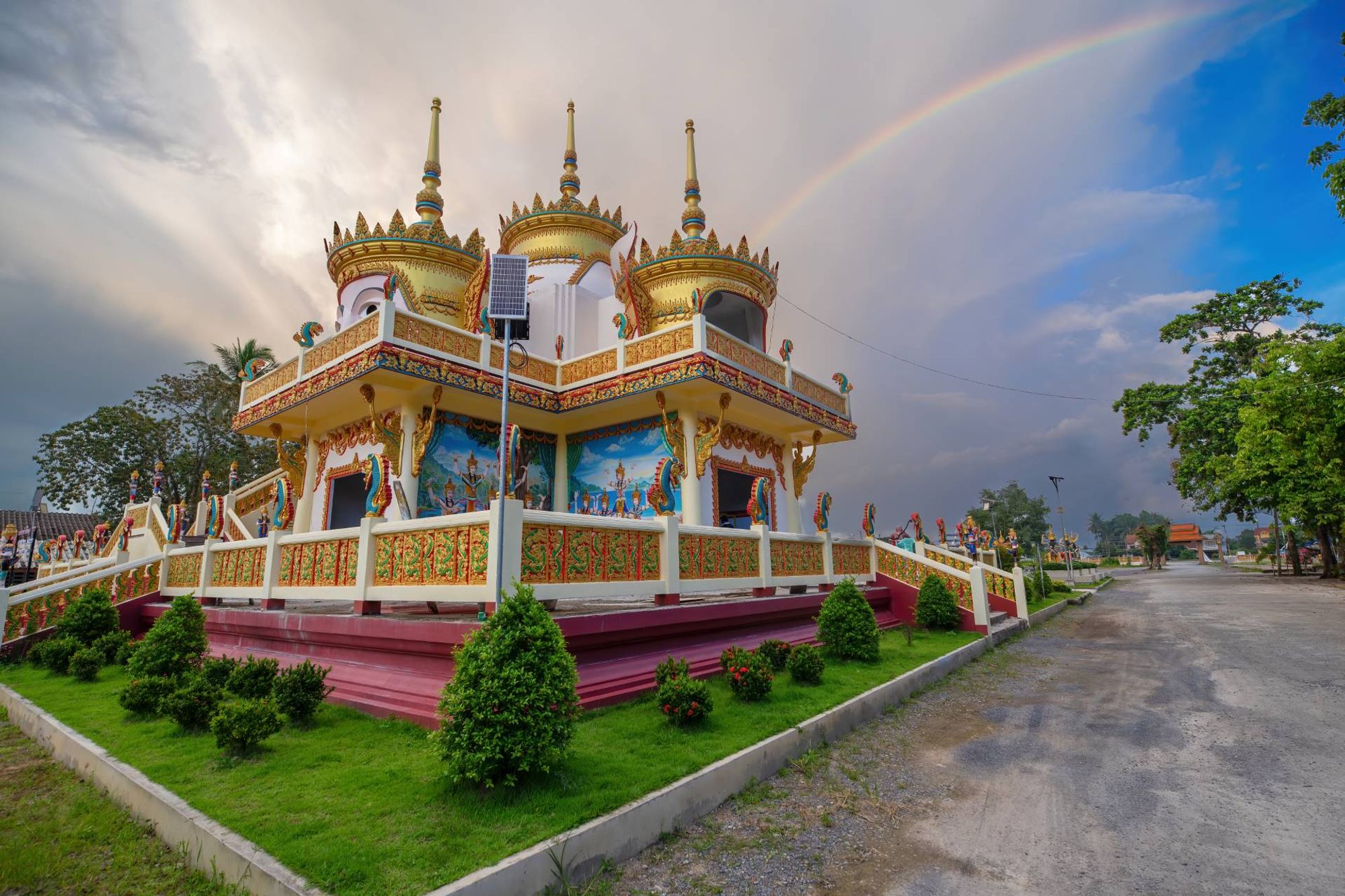 ฉากหลังที่มีเสน่ห์ของใจกลางเมือง Thung Song District