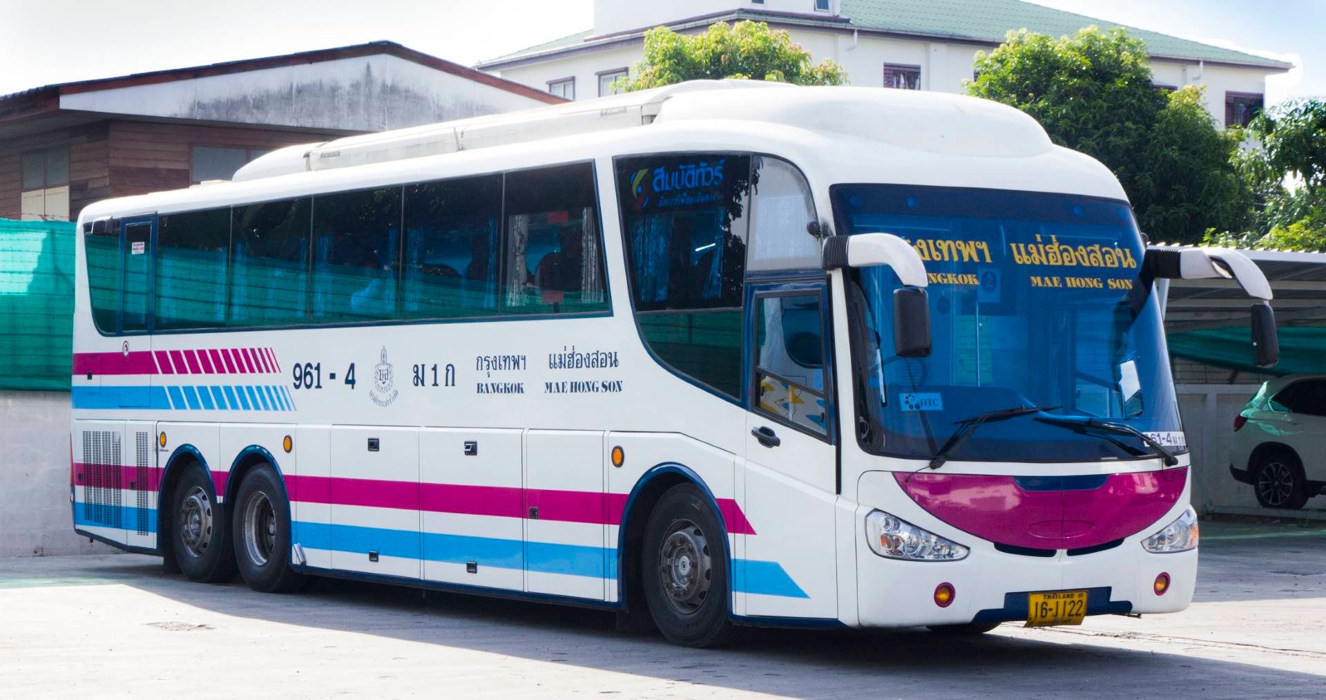 VIP 32 Seats Bus 