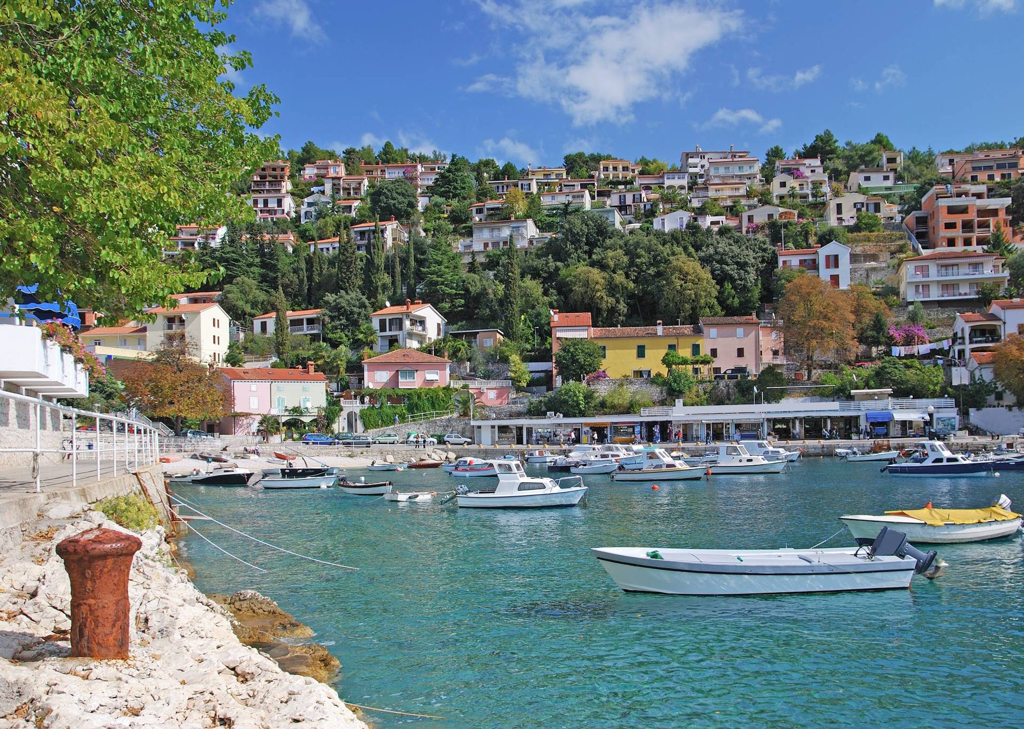 Rabac - Any hotel station binnen Rabac, Croatia