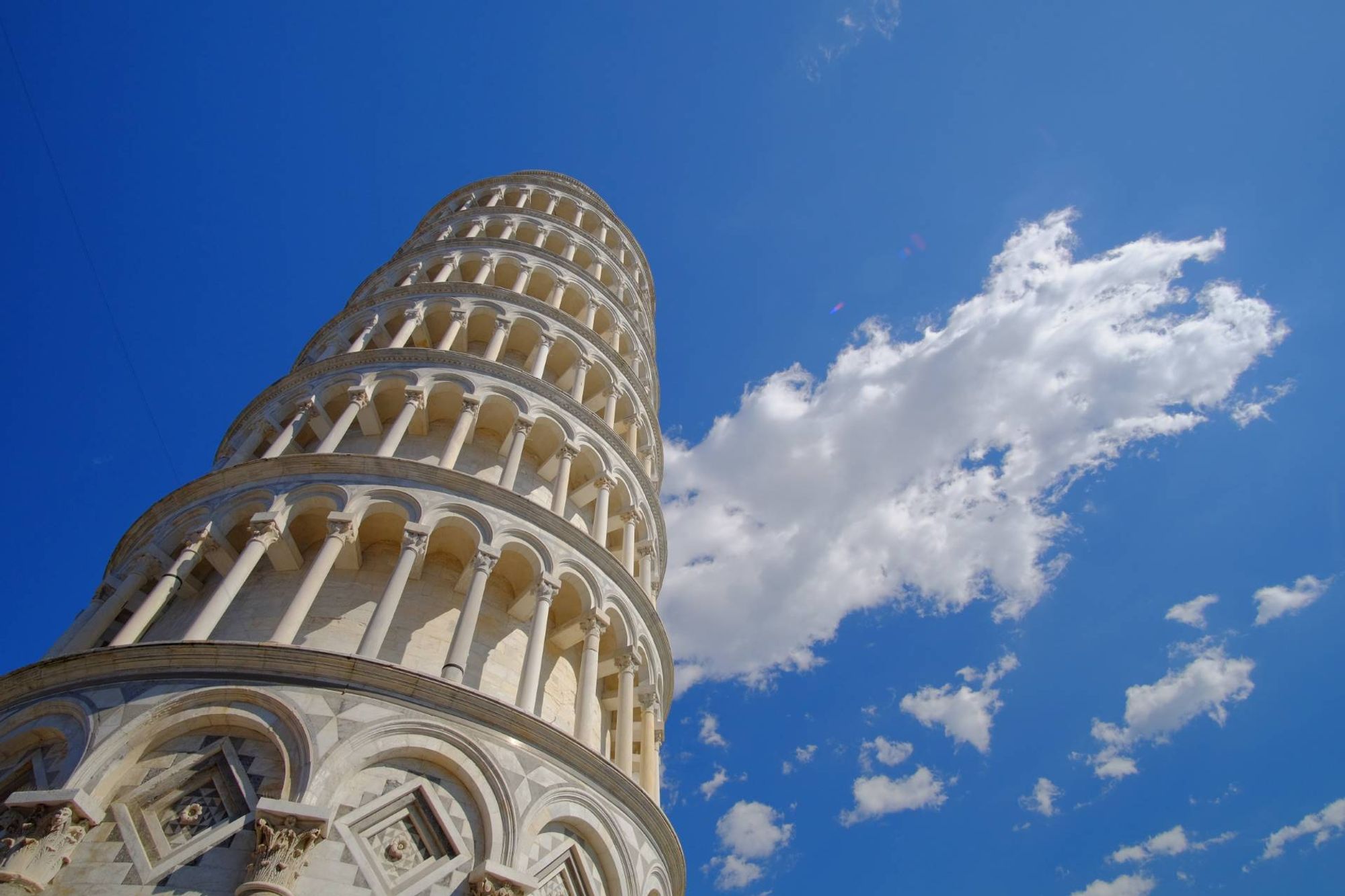 Pisamover Intermediate/ Bus Stop and Car Park 车站位于 Pisa, Italy