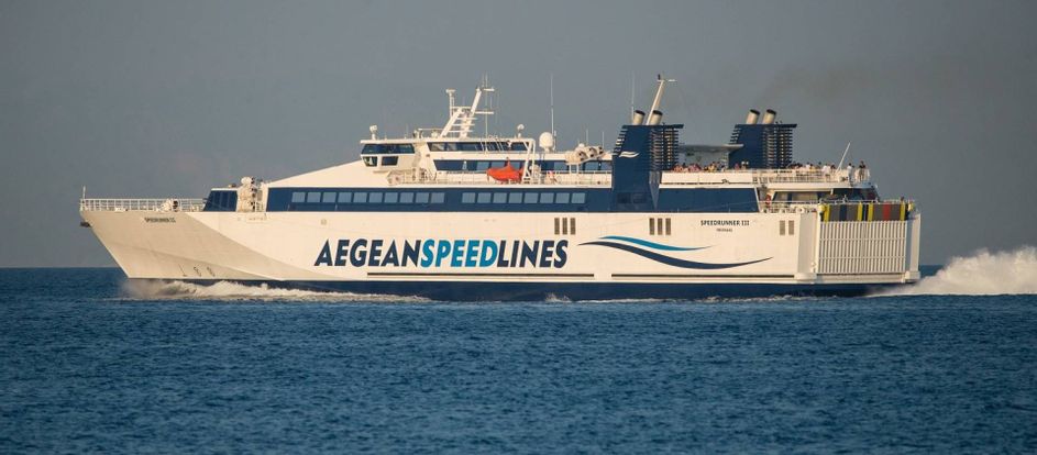 Aegean Speed Lines llevar a los pasajeros a su destino de viaje