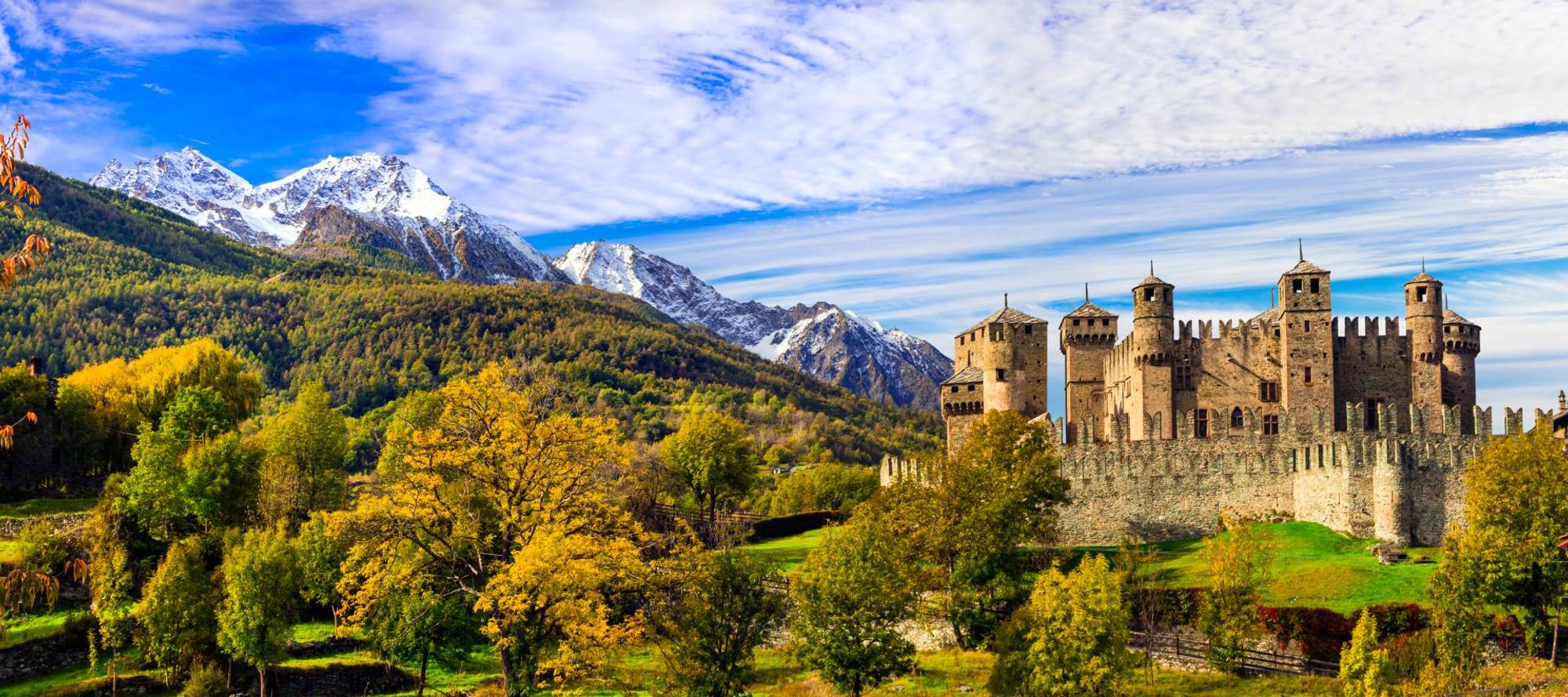 Aosta Piazza Manzetti 駅内 Aosta, Italy