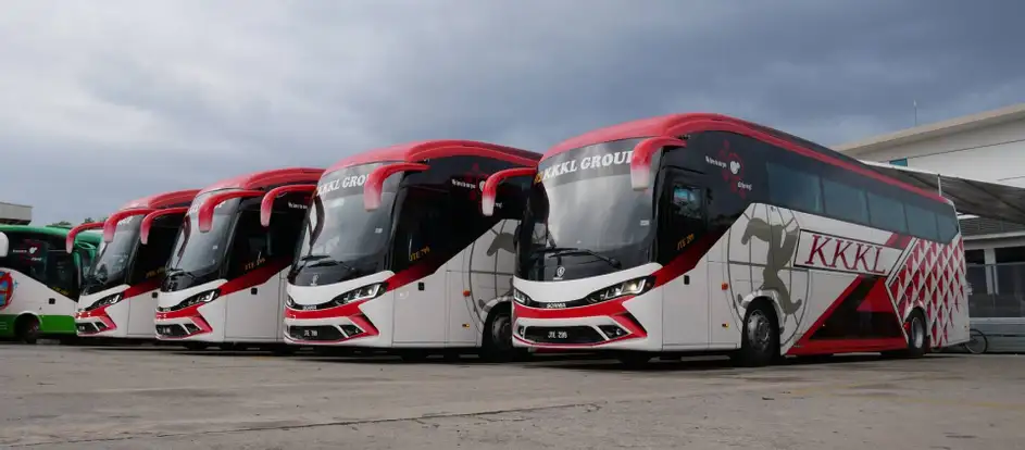 KKKL Express (LA Holidays) passagiers naar hun reisbestemming brengen