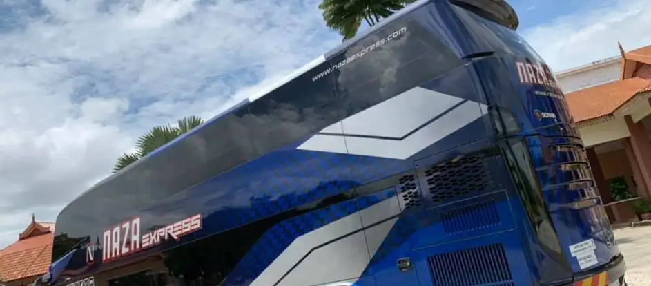 Naza Express passagiers naar hun reisbestemming brengen