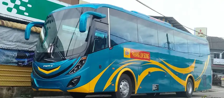 Pahang Lin Siong bringing passengers to their travel destination