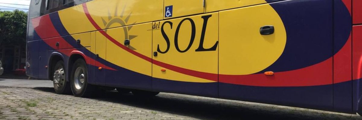 Transporte del Sol bringing passengers to their travel destination