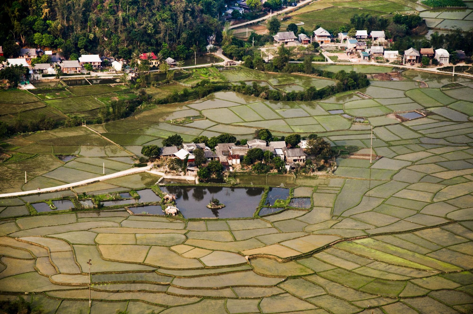 Một khung cảnh phía sau đầy lôi cuốn nhìn về khu trung tâm Hoa Binh