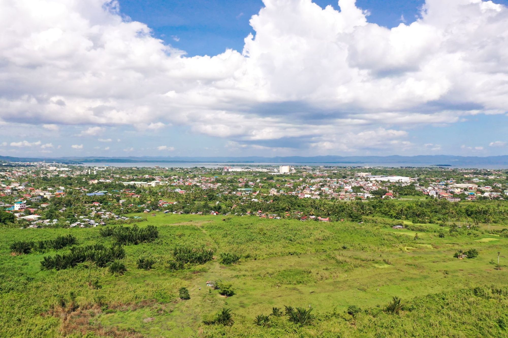 Une toile de fond captivante du centre Maasin City, Leyte