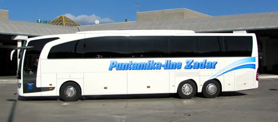 Knezevic - Puntamika 乗客を旅行先に連れて行く