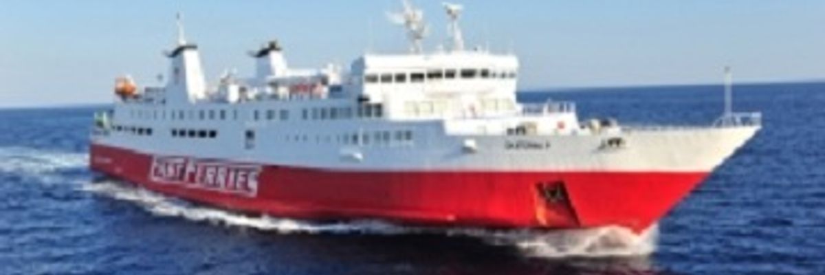 Cyclades Fast Ferries Fahrgäste werden an ihr Ziel gebracht