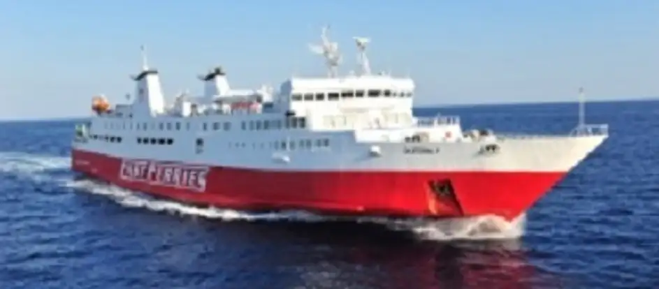 Cyclades Fast Ferries llevar a los pasajeros a su destino de viaje