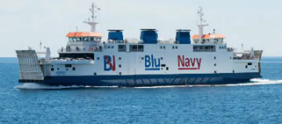 Blu Navy passagiers naar hun reisbestemming brengen