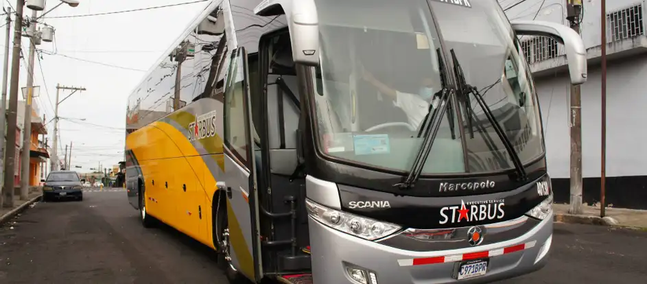 Starbus passagiers naar hun reisbestemming brengen