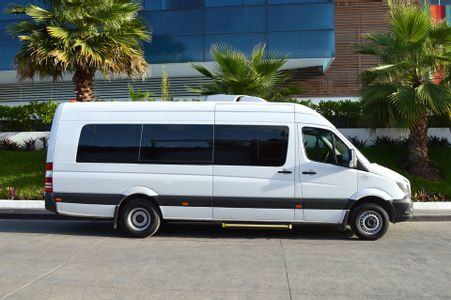 Shuttle minivan 