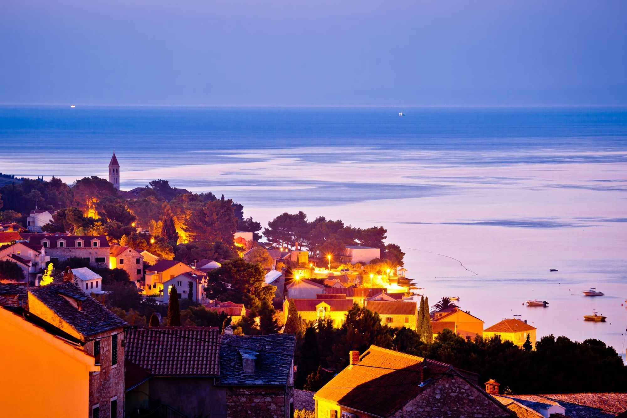 Bol Port nhà ga trong khoảng Bol, Brac Island, Croatia