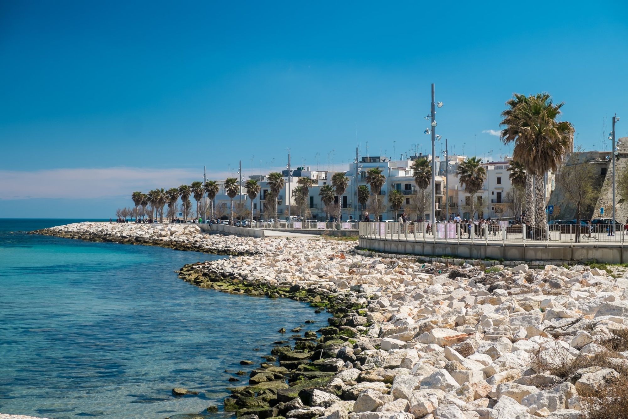 Mola Di Bari Train Station station binnen Mola di Bari, Italy