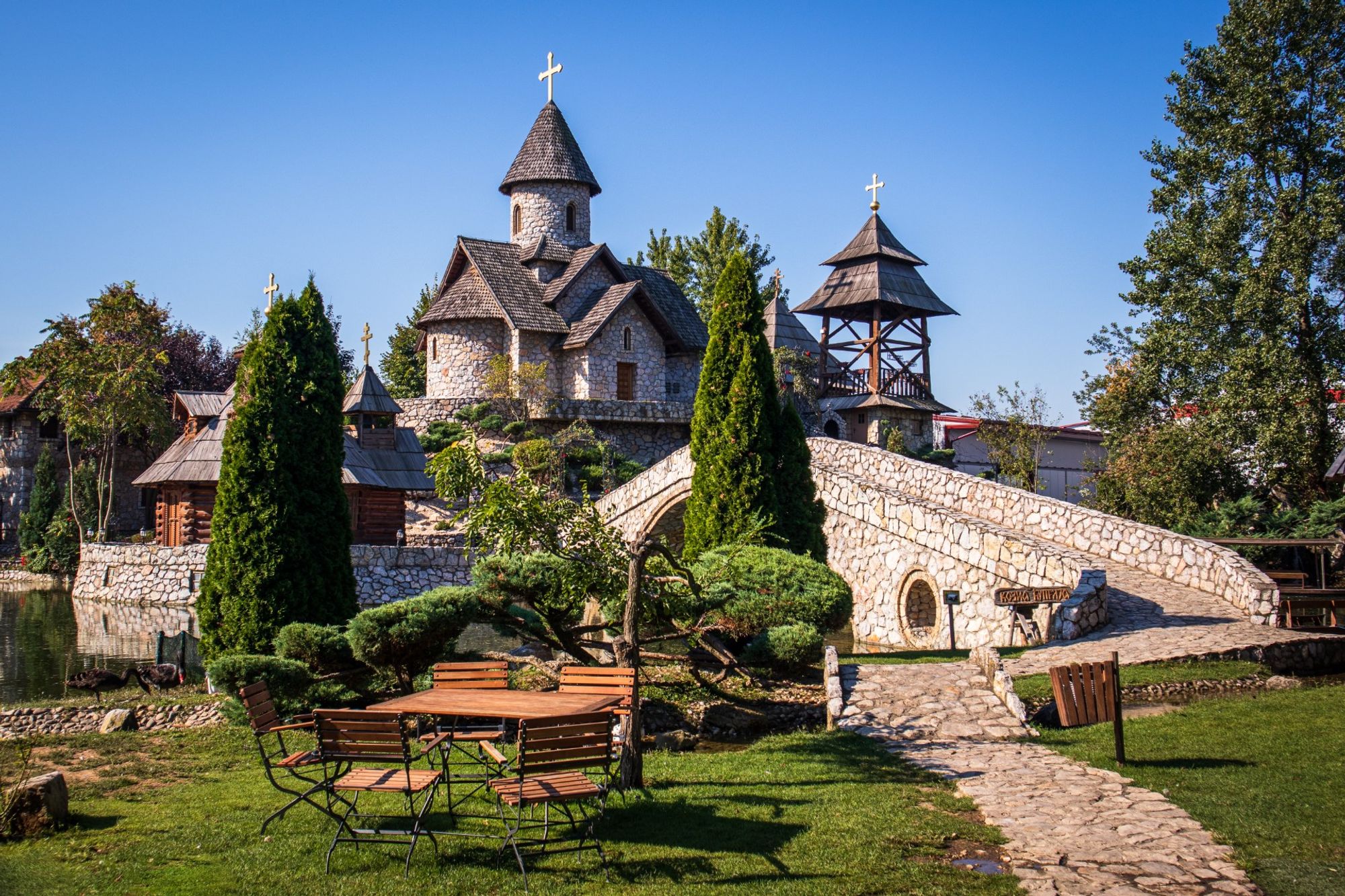 Une toile de fond captivante du centre Bijeljina