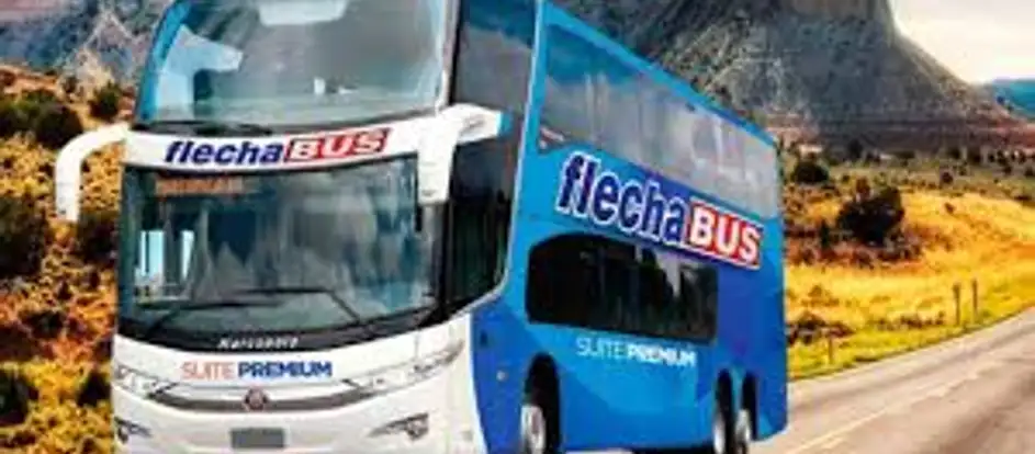 Flecha Bus 승객을 여행 목적지까지 운송