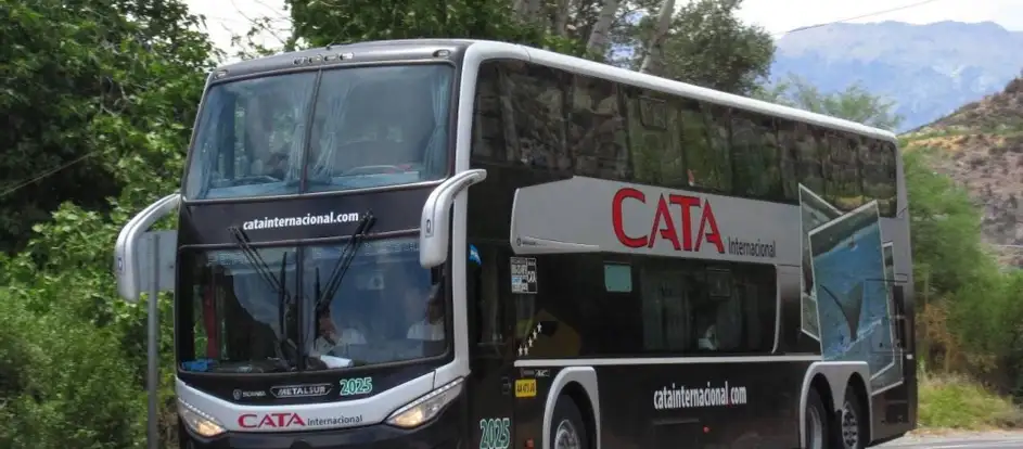 Cata Internacional llevar a los pasajeros a su destino de viaje