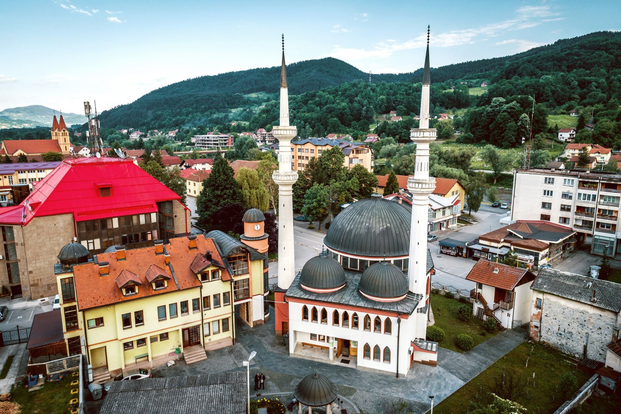 Eine bezaubernde Szenerie vom Zentrum aus Zepce