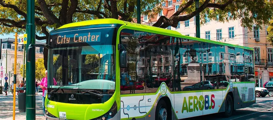 Aerobus Lisbon amener les passagers à leur destination