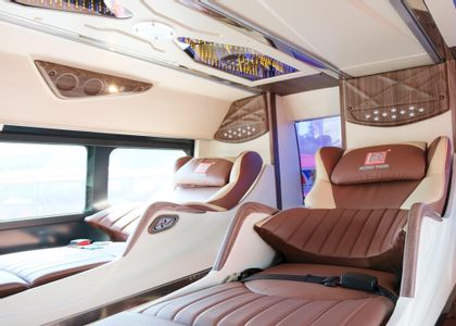 VIP Cabin bus 