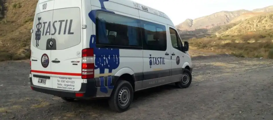 Turismo Tastil bringing passengers to their travel destination