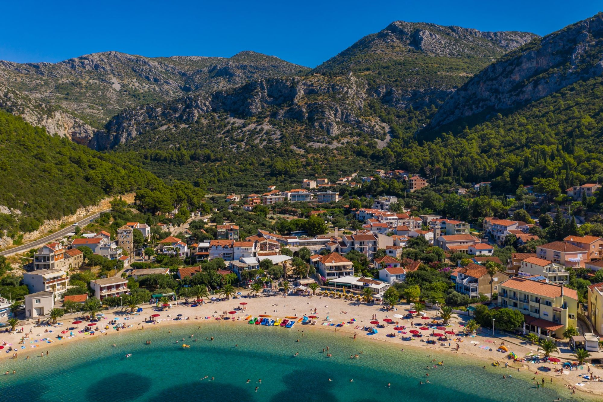 Klek bus stop 이내의 역 Klek, Croatia