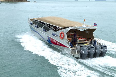 Speedboat ferry 