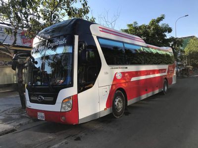 Tourist bus 