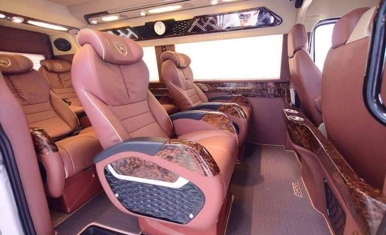 Luxury Minivan 