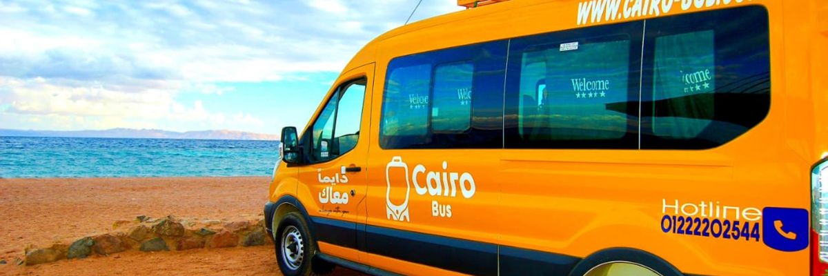 Cairo Bus Fahrgäste werden an ihr Ziel gebracht