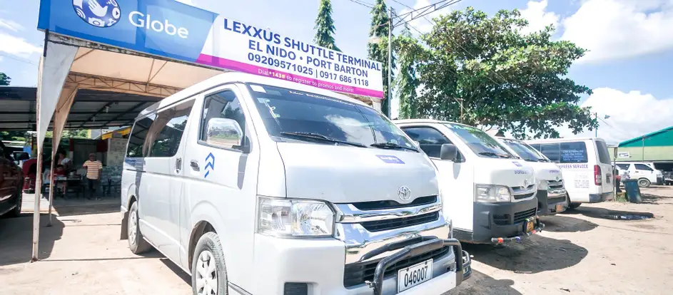 Lexxus Shuttle Palawan passagiers naar hun reisbestemming brengen