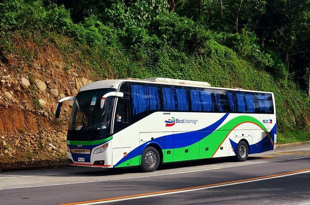 Transports pour aller de Camarines Sur à Manila