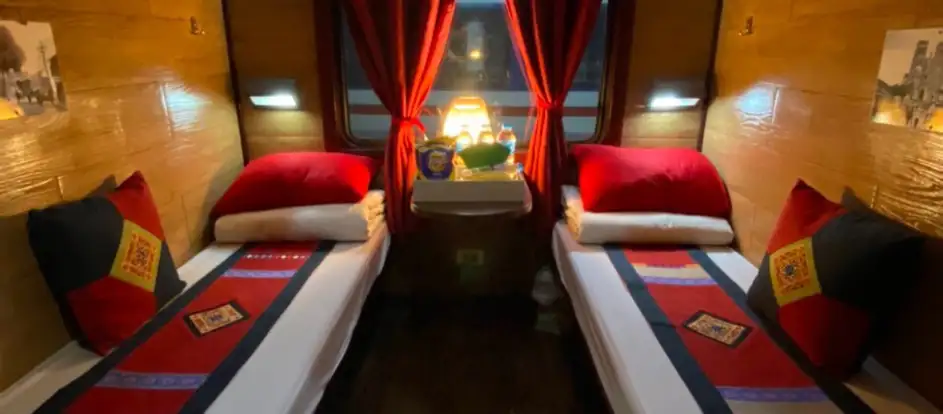 Fanxipan Express Train đưa hành khách tới điểm du lịch của mình