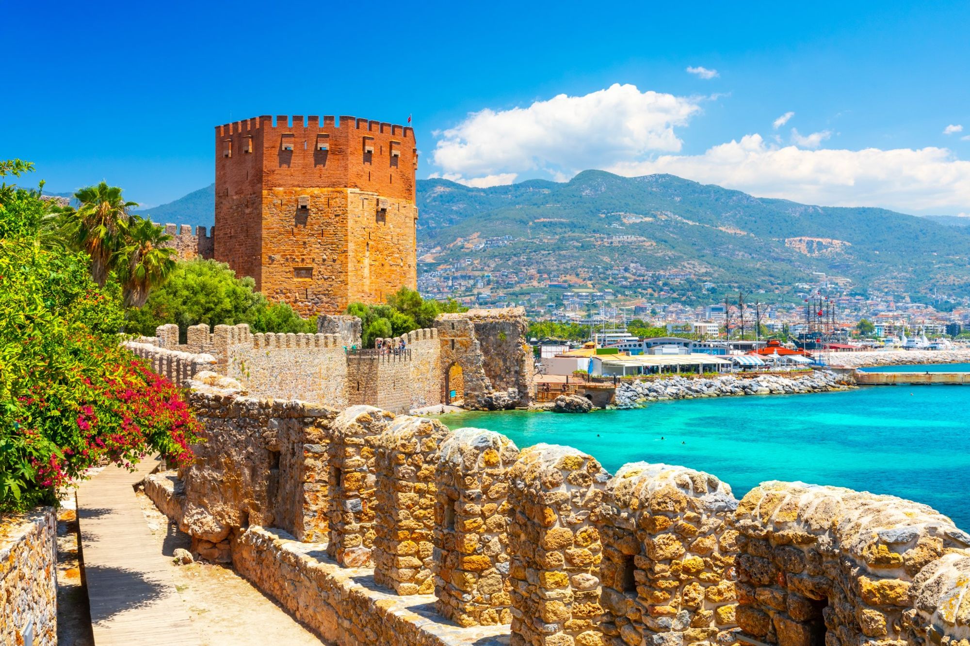 Tosmur 駅内 Alanya, Turkey