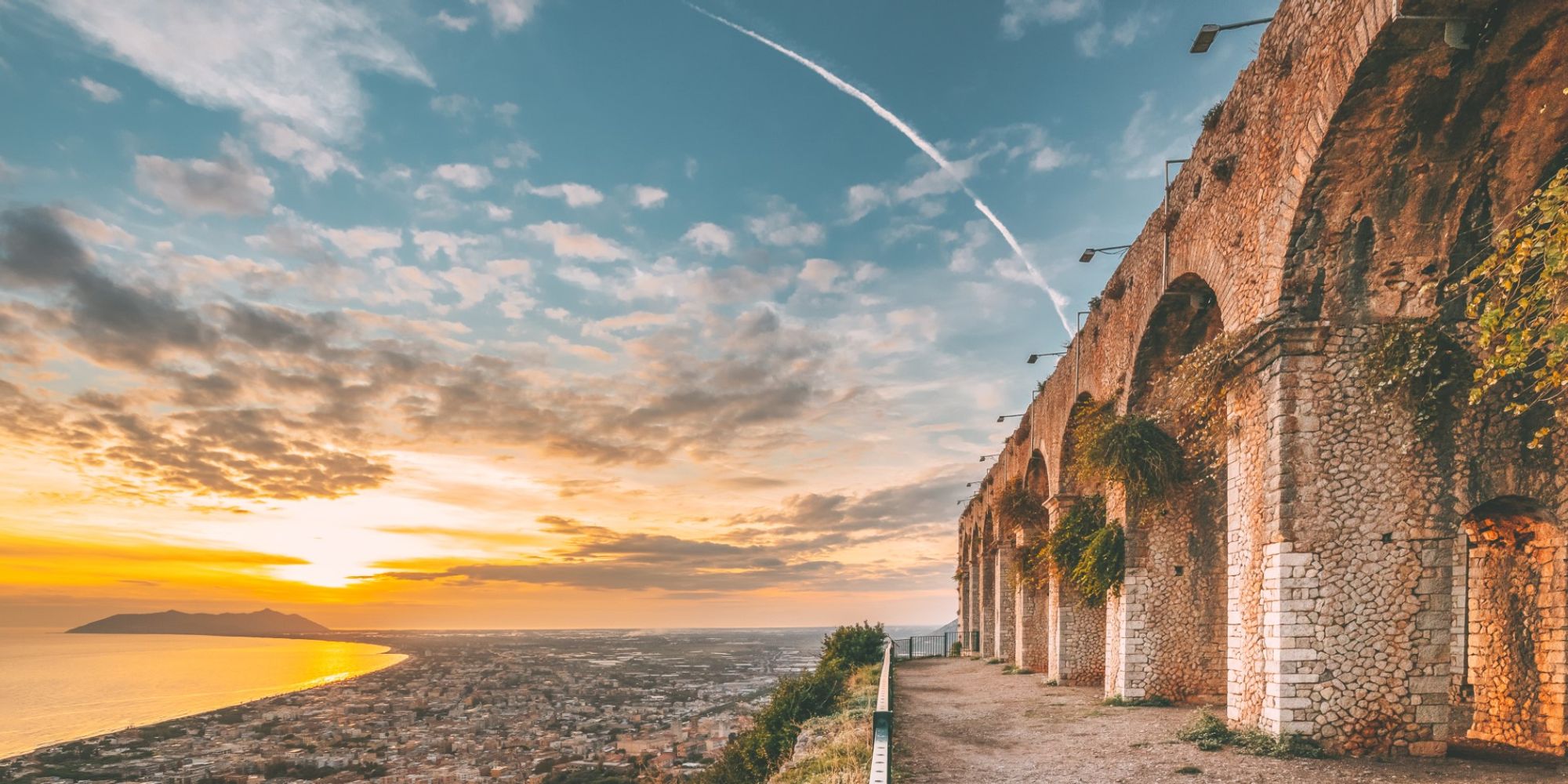 Terracina Port สถานีภายใน Terracina, Italy