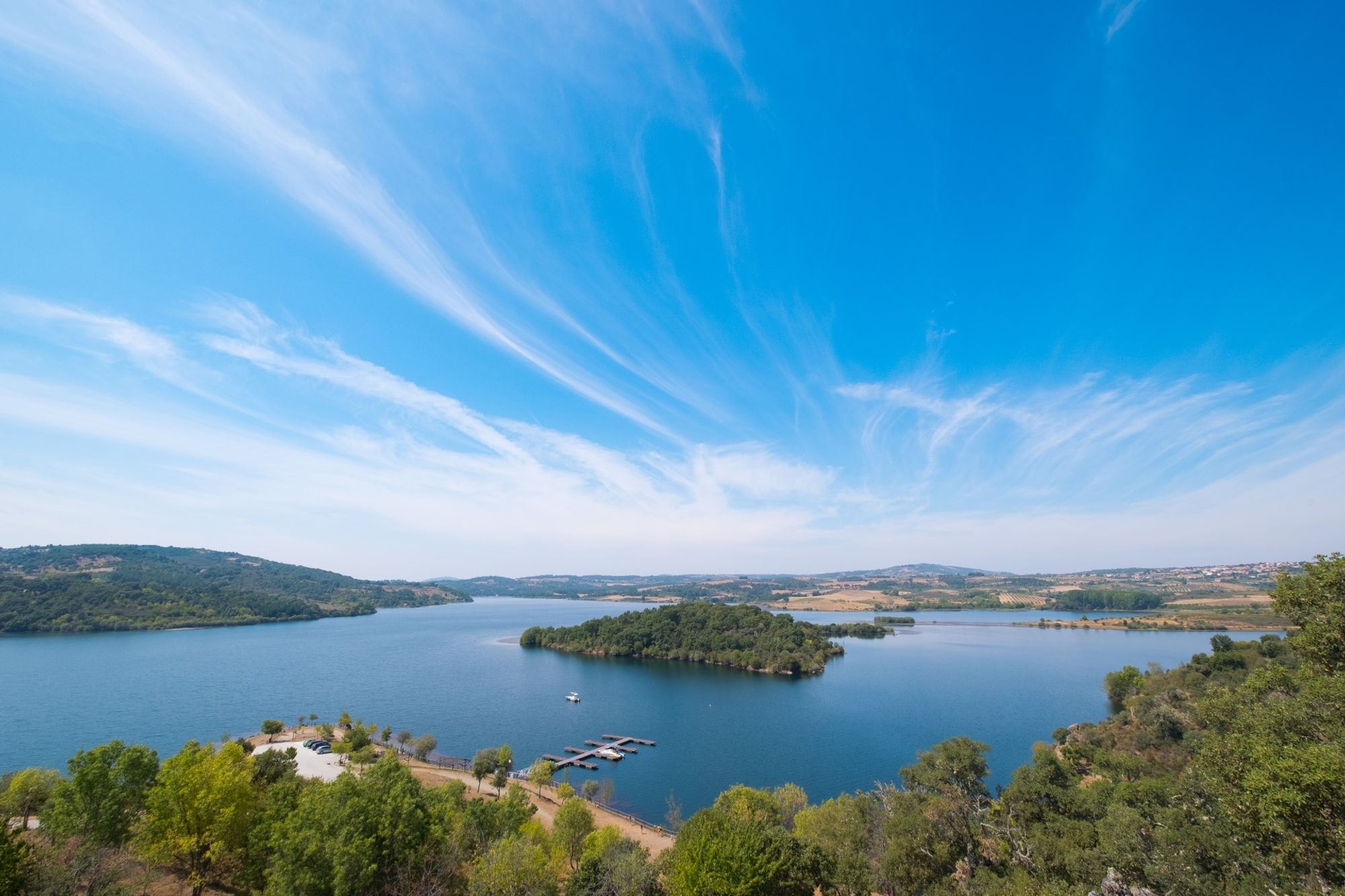 Um pano de fundo cativante do centro de Macedo de Cavaleiros