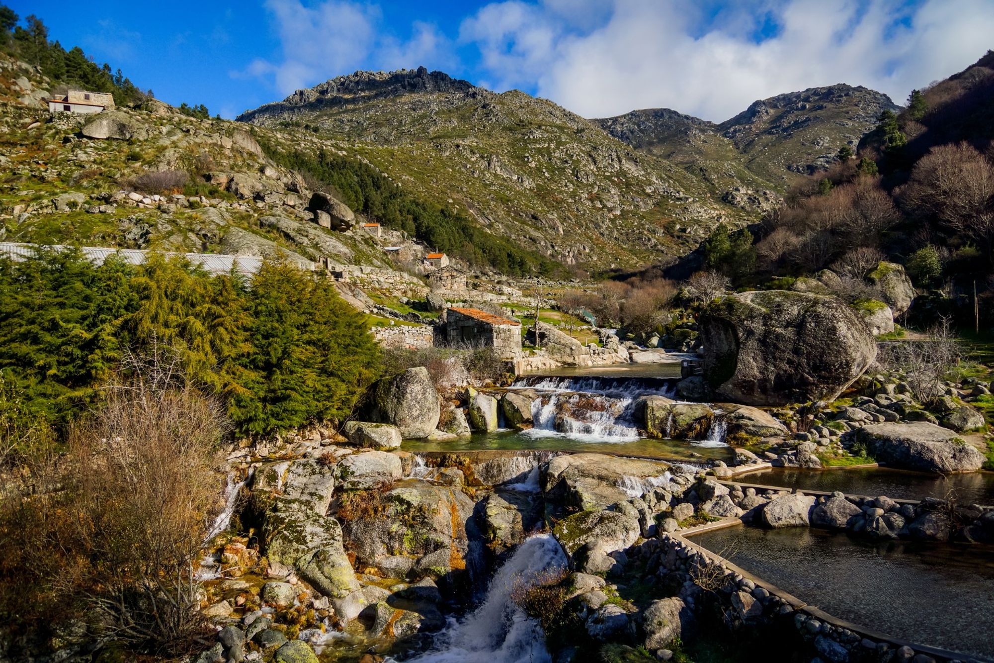 Covilha - Any hotel nhà ga trong khoảng Covilha, Portugal