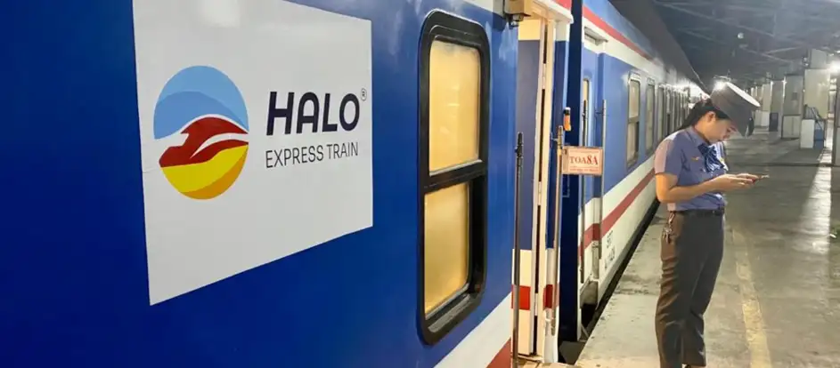 Halo Express Train 将乘客送到其旅行目的地