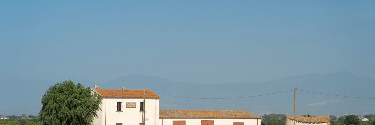 Eine schöne Aussicht vom Zentrum aus San Demetrio Corone-mobile