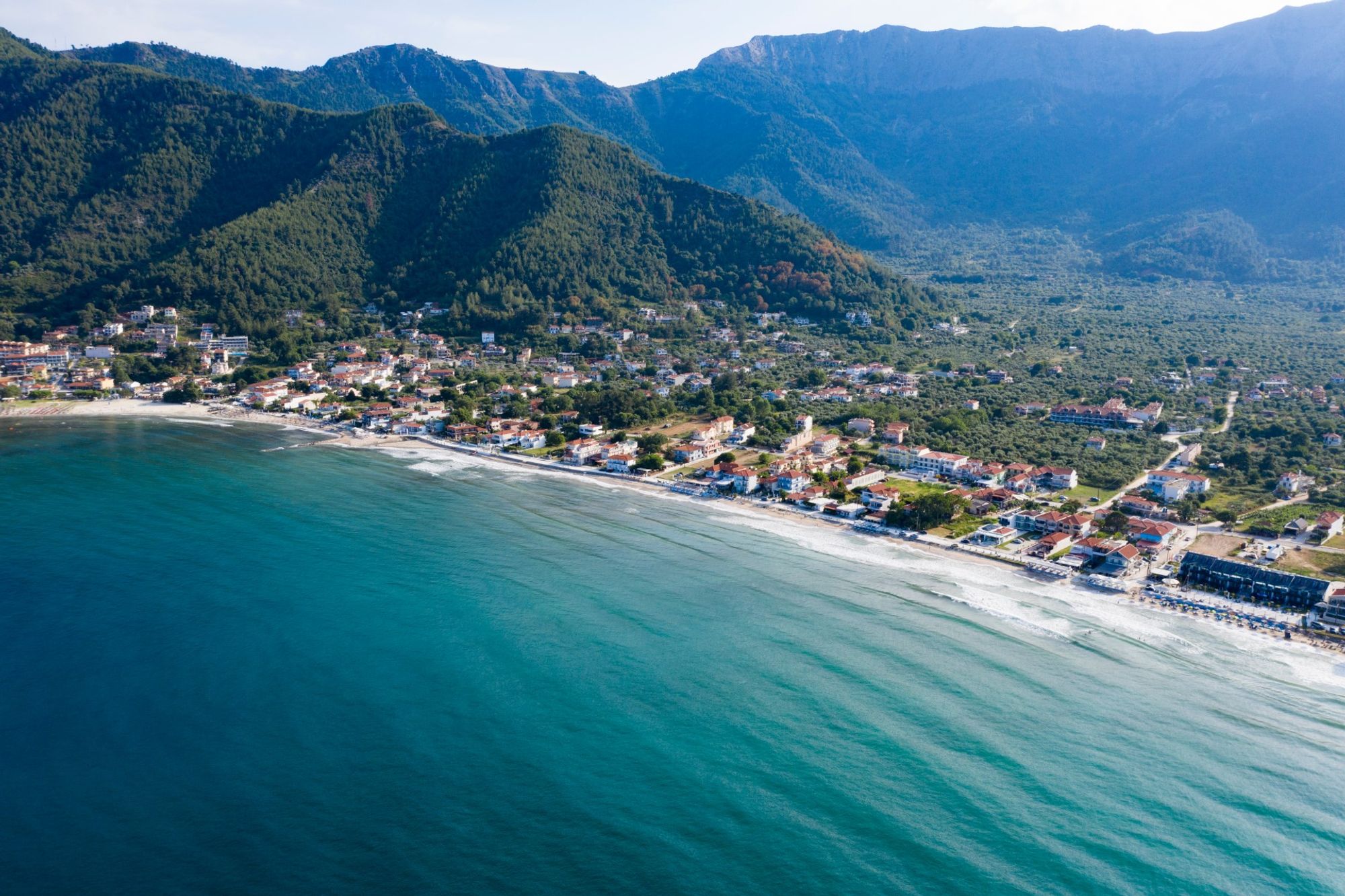 Eine bezaubernde Szenerie vom Zentrum aus Agios Konstantinos