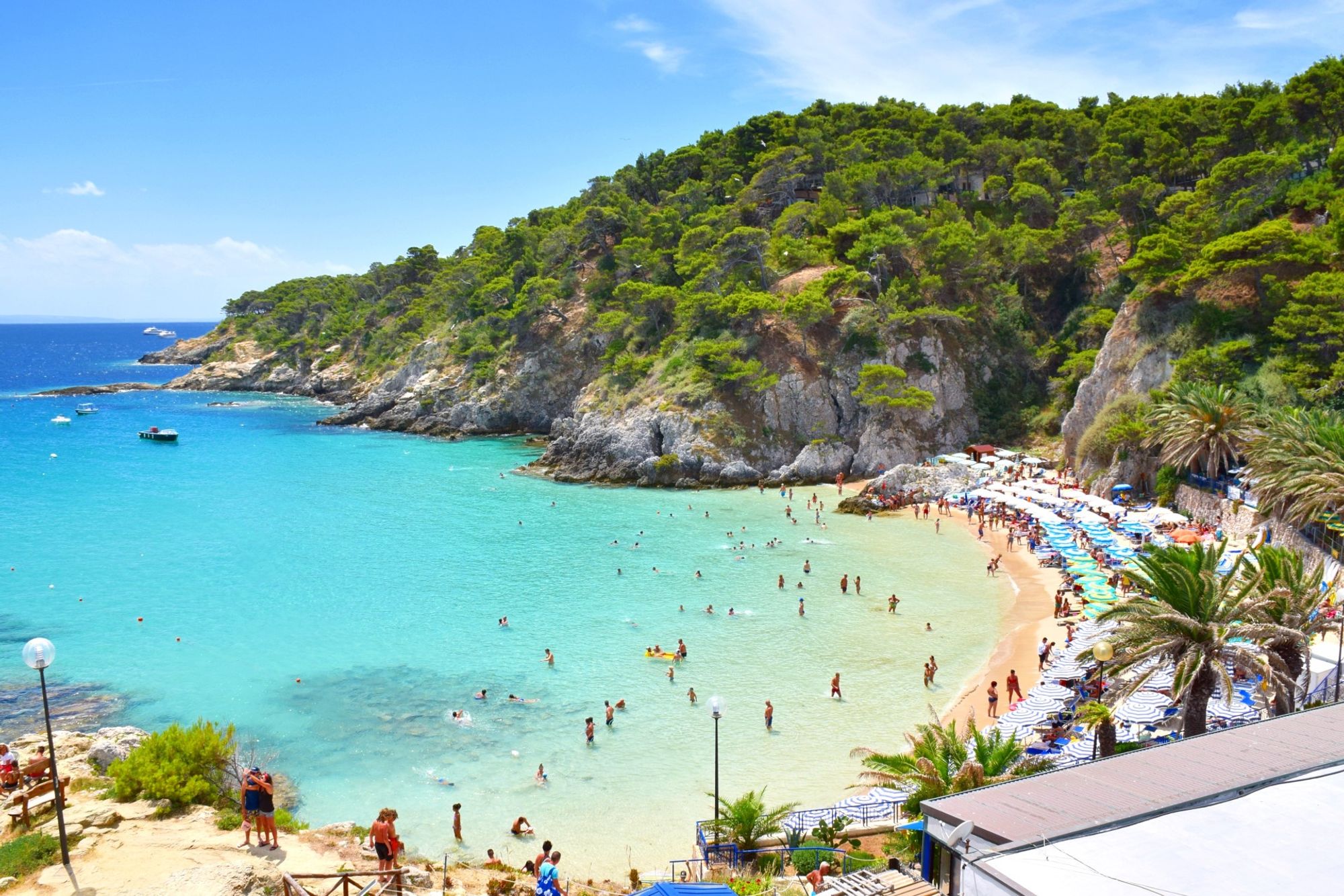 Завораживающий фон центральной станции San Domino, Tremiti Islands